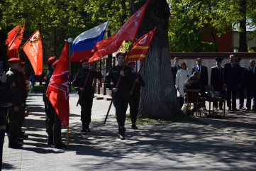 в поселке Красный прошел митинг, посвященный 79-й годовщине Победы в Великой Отечественной Войне - фото - 19