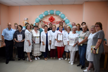 краснинских медицинских работников поздравили с наступающим профессиональным праздником - фото - 11