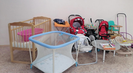 в Краснинском муниципальном округе организован пункт проката предметов первой необходимости для новорождённых и детей до трёх лет - фото - 1