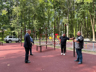 глава округа проинспектировал строительство спортивных объектов - фото - 3