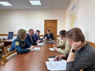 глава округа провёл рабочее совещание с представителями МЧС - фото - 4